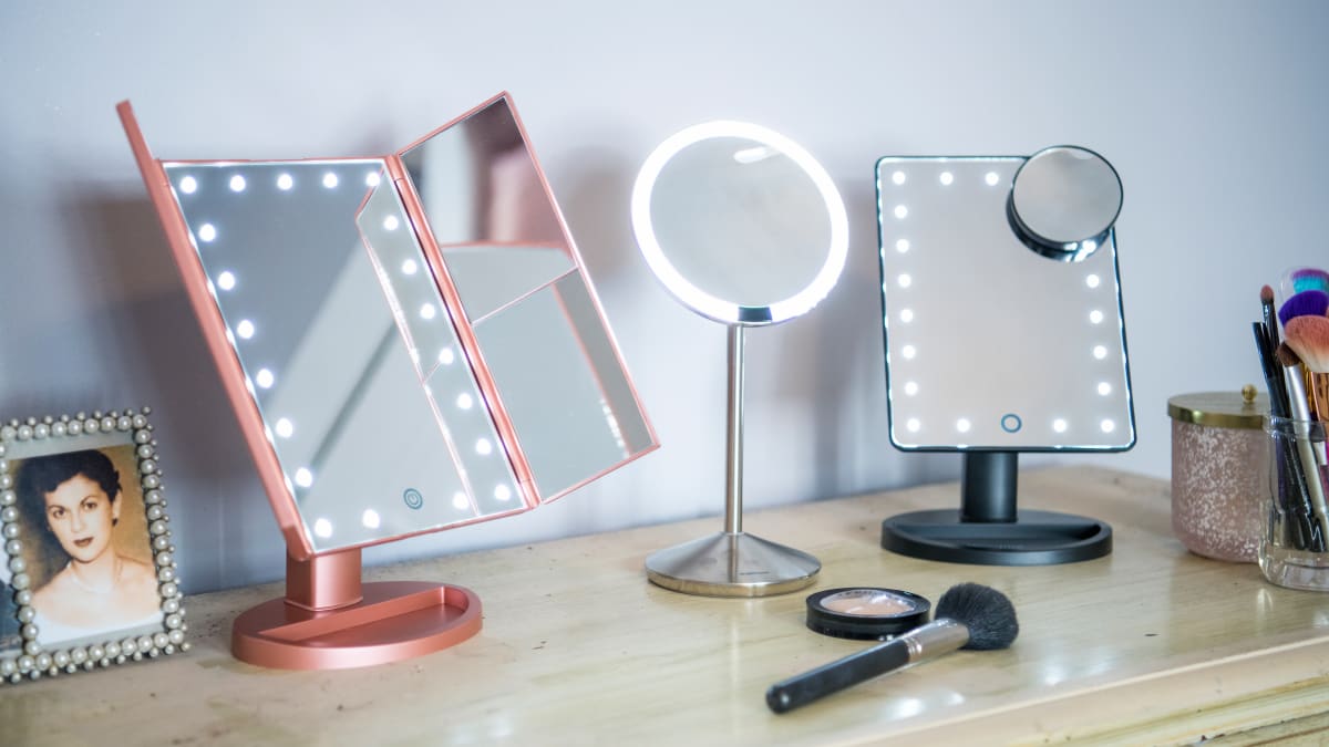 Some Things You Need To Know About Makeup Mirrors