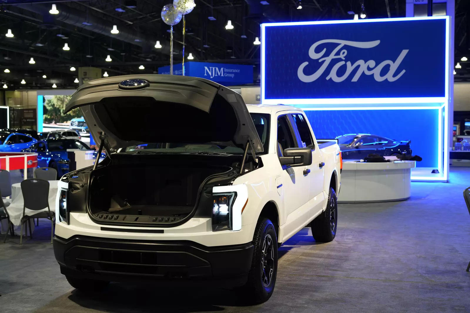 A Vehicle Fire Due to A Faulty Battery Forces Ford to Stall The Production of Lightning EV F-150 For Another Week